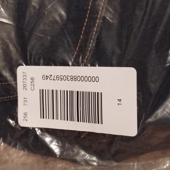 Maurices weekender jean shorts - Picture 2 of 7